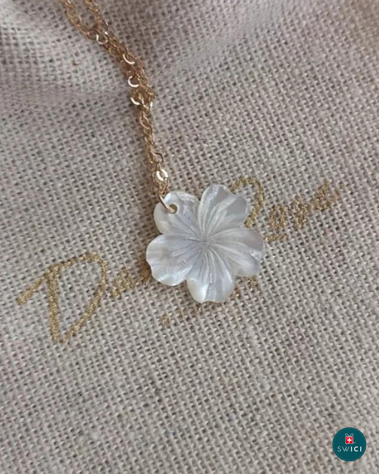 Mila Necklace