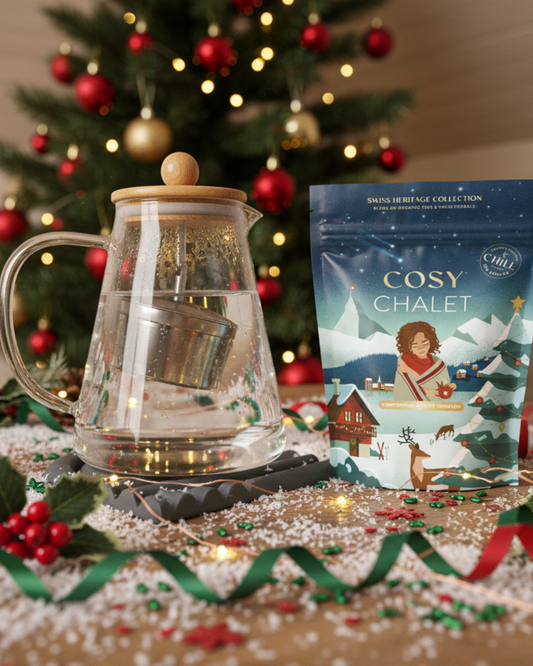 Cosy Chalet Christmas teapot with infusion